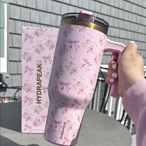 40oz Coquette Bow Floral Tumbler